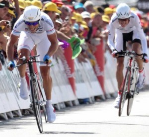 A Schleck demonstrating his TT prowess as he is passed by a rider who started 4 minutes behind him